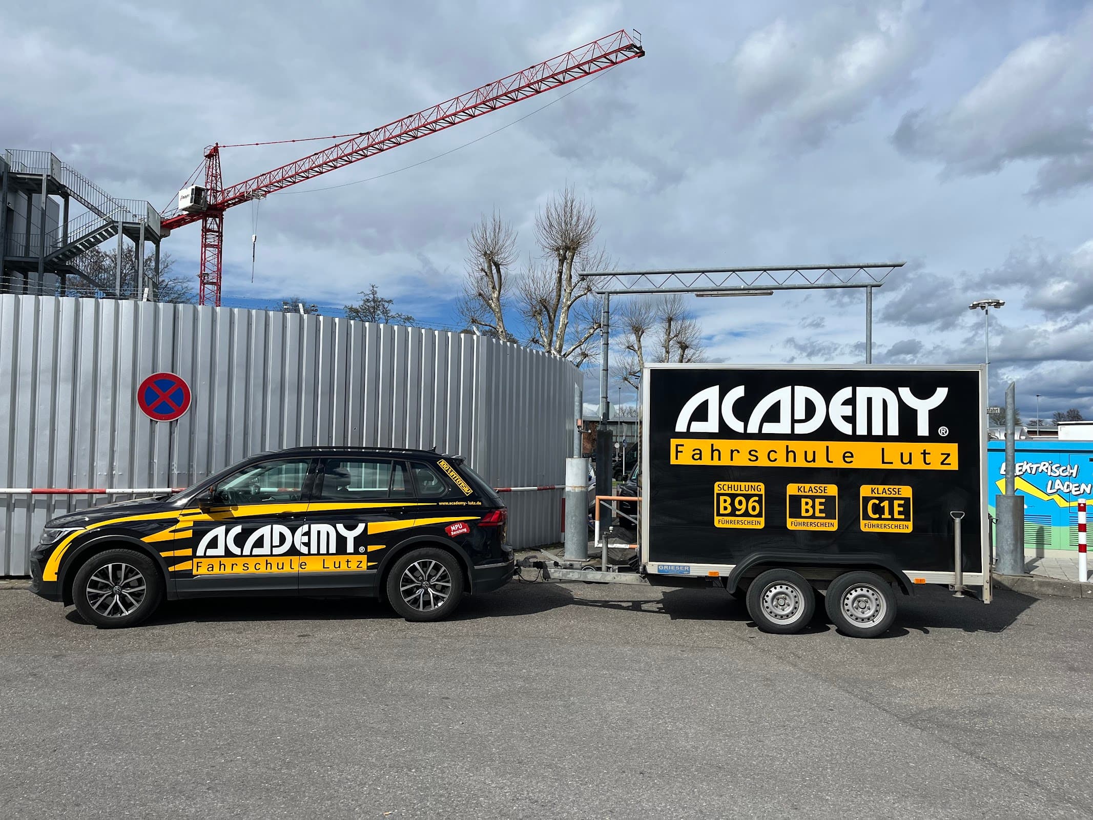 ACADEMY Fahrschule Lutz GmbH