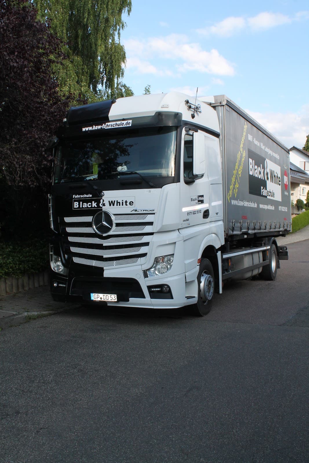 Black & White Fahrschule
