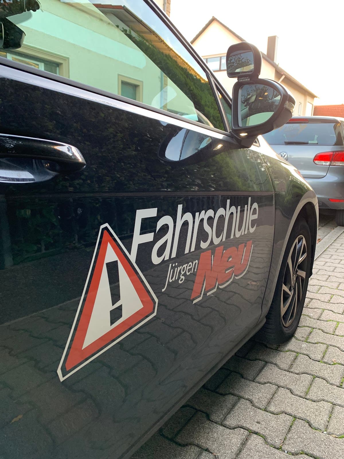 Fahrschule Neu