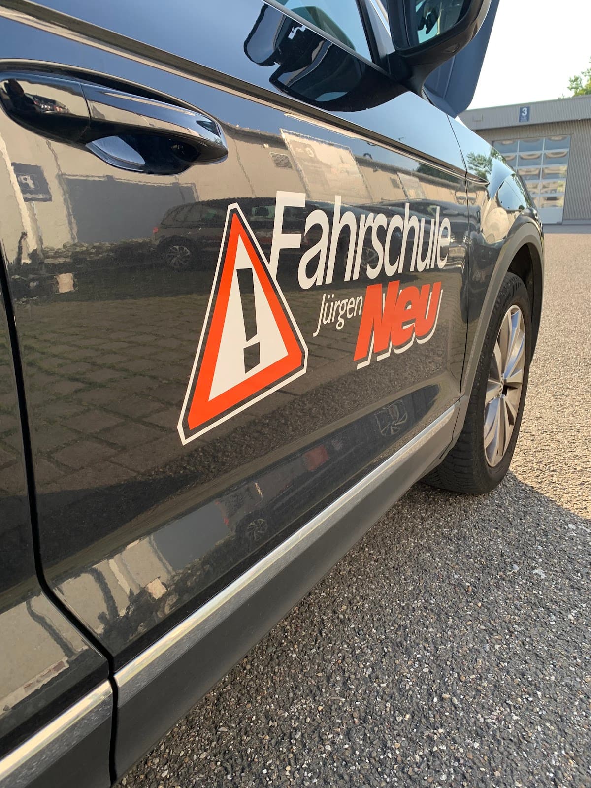Fahrschule Neu